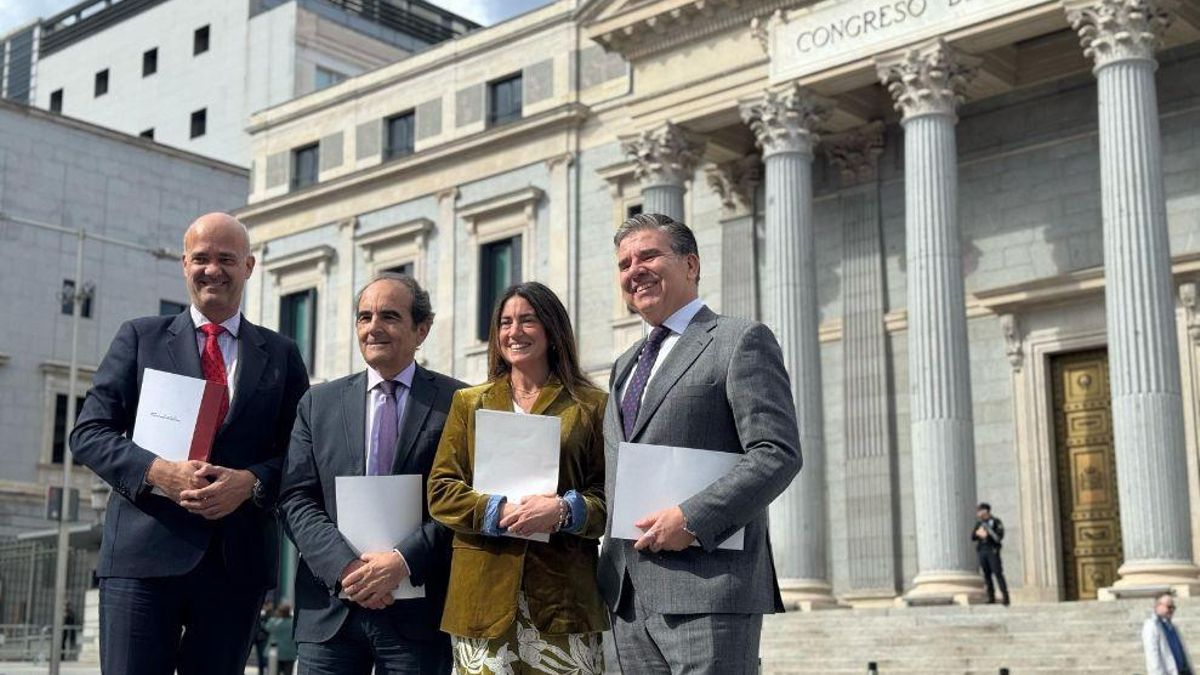 Rafael Ariño, Miguel Ángel Carrillo Suárez, Ester Mocholí y José Luis Belmonte en la presentación de la ILP