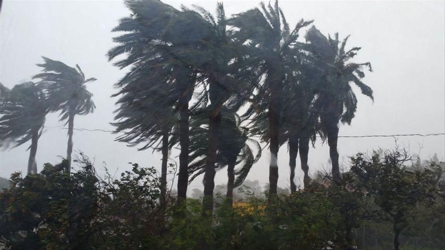 Alerta por fuertes vientos en Canarias a partir de este domingo