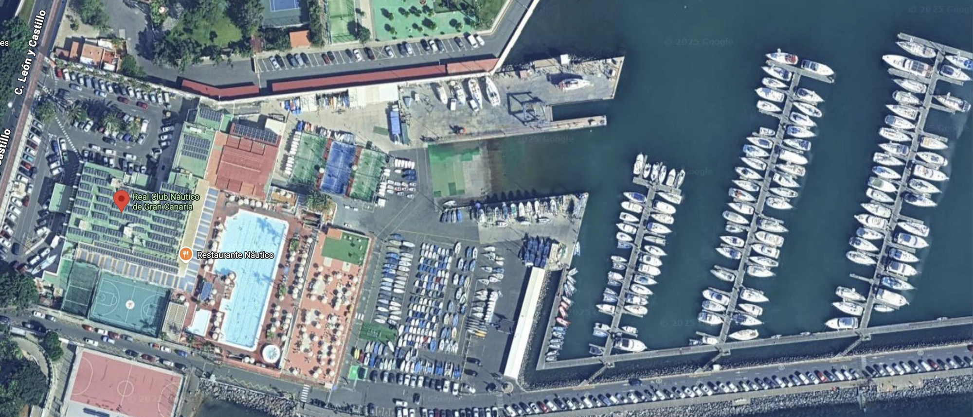 Vista aérea del Real Club Náutico de Gran Canaria.