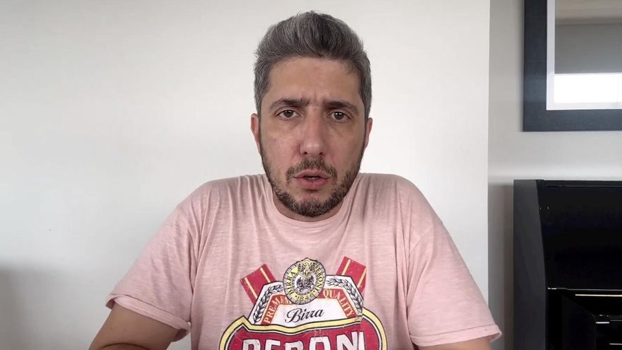 Jey Mammón niega abuso pero afirma haber tenido una relación con Lucas Benvenuto