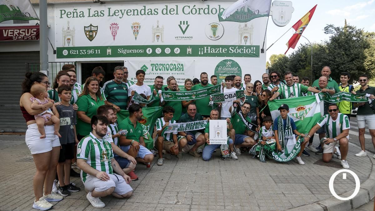 Hermanamiento entre aficionados del Córdoba CF y el Real Betis en la Peña 'Las Leyendas del Córdoba CF'