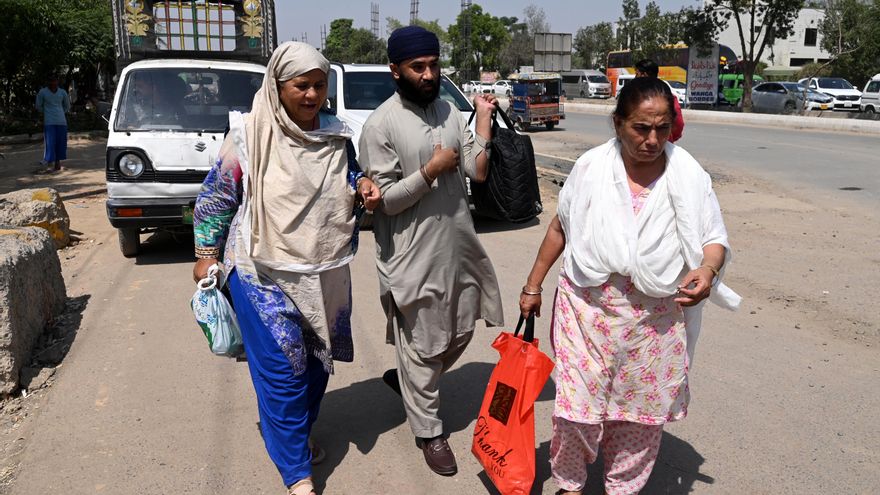 Éxodo en ambos lados de la frontera India-Pakistán antes de la fecha límite del domingo
