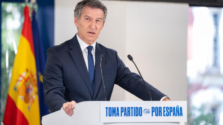 El presidente del Partido Popular, Alberto Núñez Feijóo, durante una rueda de prensa, en la sede del PP, a 31 de julio de 2025, en Madrid (España).