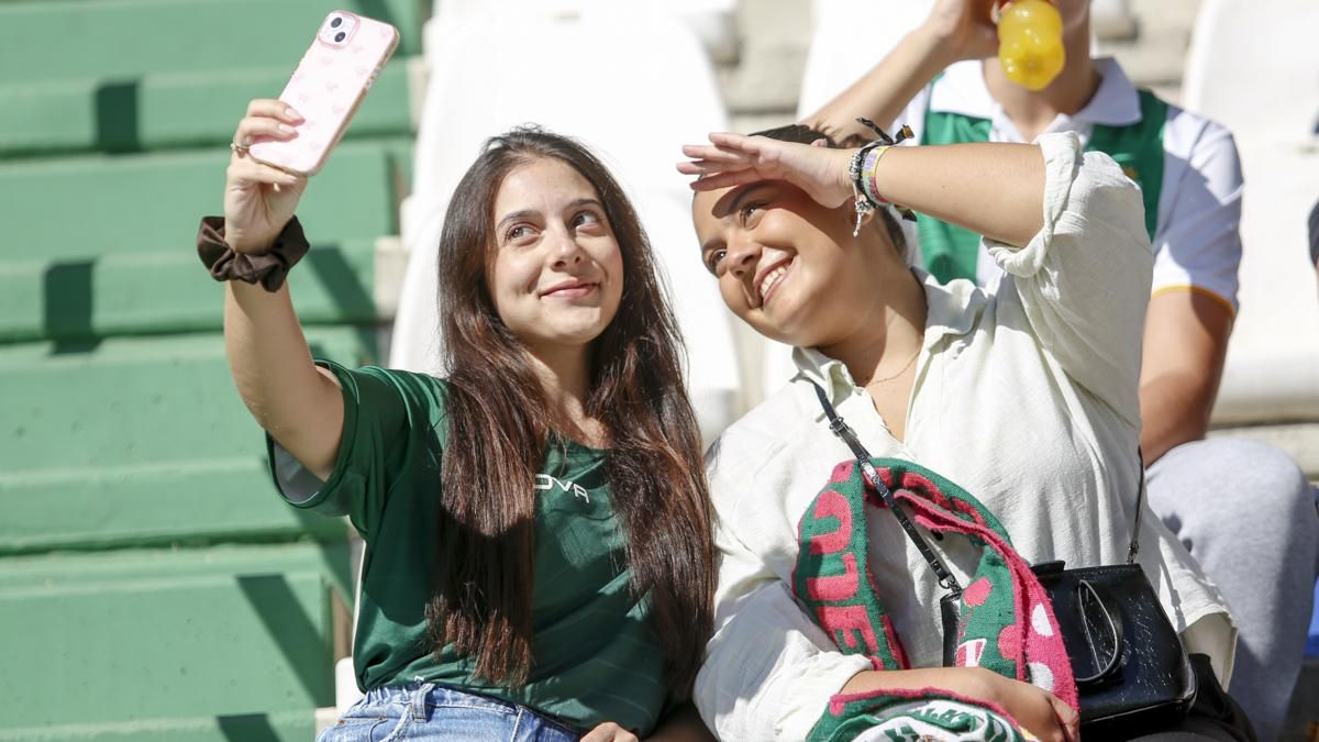 Grada Blanquiverde del Córdoba CF - SD Eibar