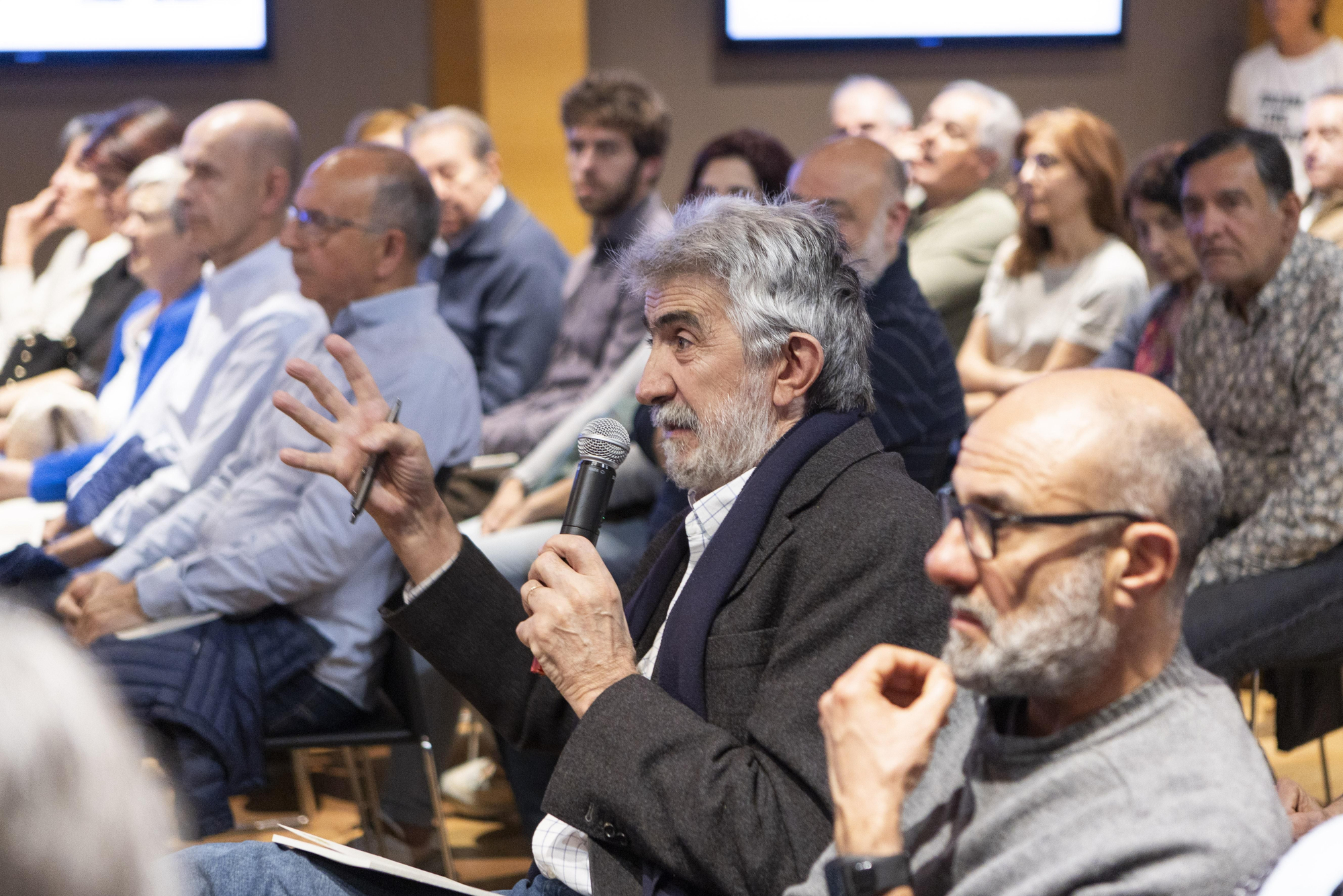 Organización del medio, periodismo, política internacional y nacional... hubo tiempo para charlar de muchas cuestiones