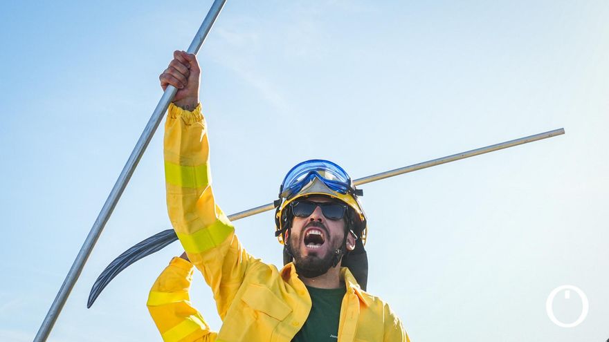 La manifestación de los bomberos forestales de Córdoba, en imágenes
