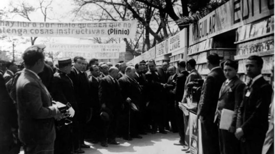 Cuando la Feria del Libro de Madrid no era en el Retiro: un origen 'cervantino' en plena II República