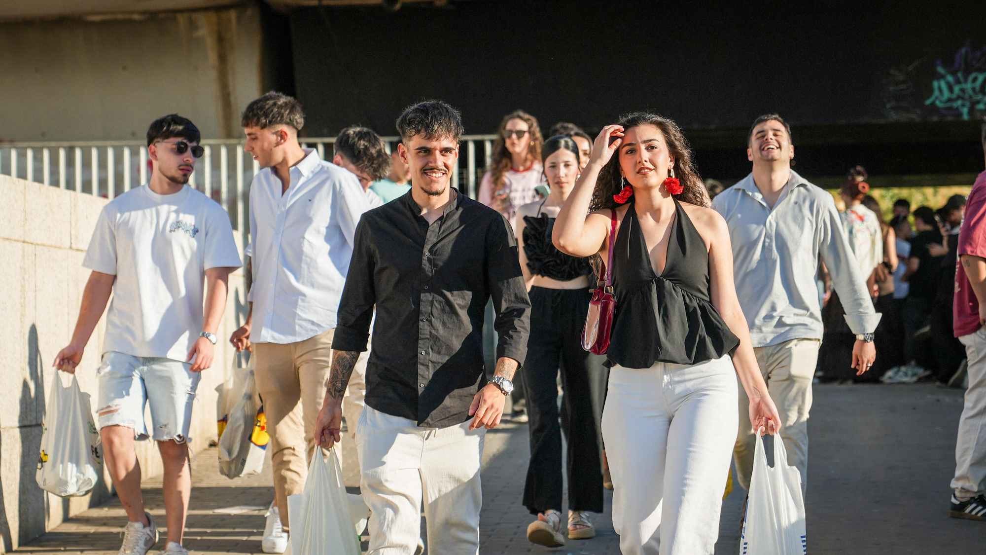 El macrobotellón de Miraflores en el Miércoles de Feria