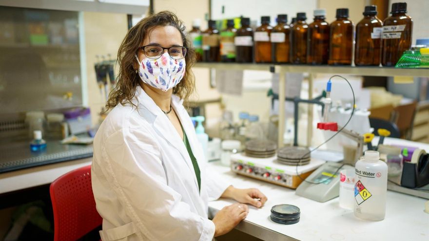 Laura Pulido, investigadora del Departamento de Bioquímica, Microbiología, Biología Celular y Genética de la Facultad de Farmacia de la Universidad de La Laguna.