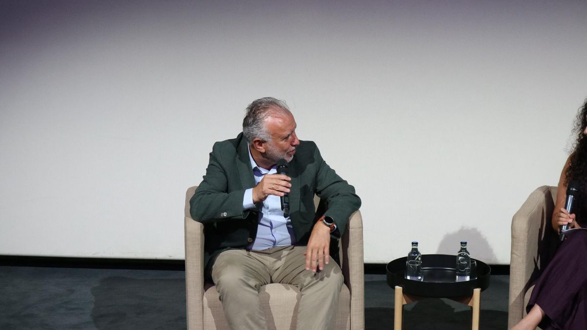 El ministro de Política Territorial y Memoria Democrática, Ángel Víctor Torres en la presentación del documental ‘Canarias: 50 años tras la oscuridad’