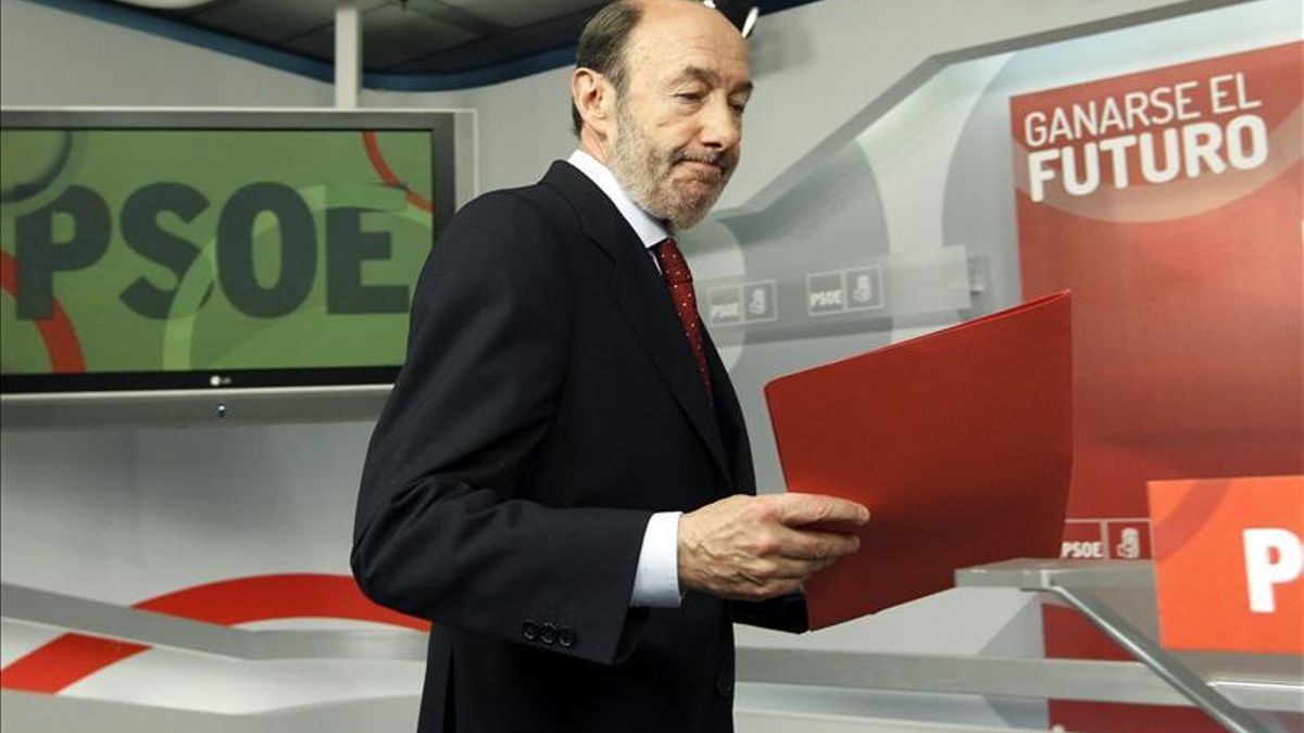 Rubalcaba reúne mañana a la Ejecutiva para estudiar las primarias andaluzas