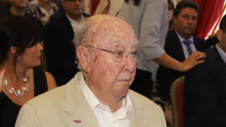 Fallece Carlos Manrique, hermano del reconocido artista lanzaroteño