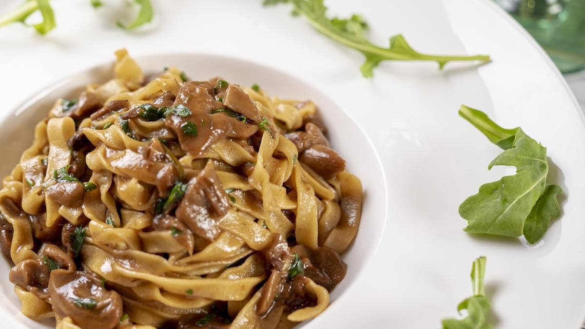 La internacionalización de este plato ha dado lugar a múltiples reinterpretaciones