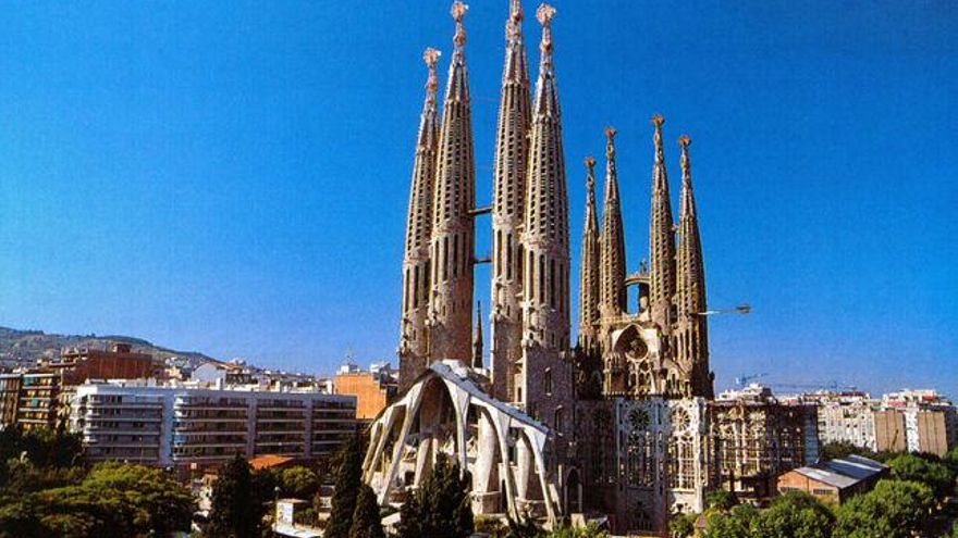 Barcelona iniciará una prueba para sustituir el pavimento tradicional por restos de aceituna y madera para recortar hasta un 76% de CO2