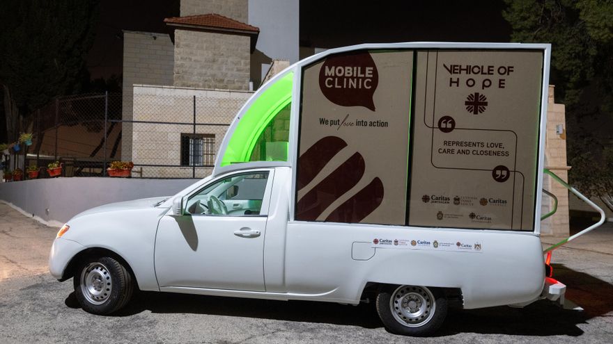 Israel impide que entre en Gaza el papamóvil reconvertido en clínica por orden del papa Francisco