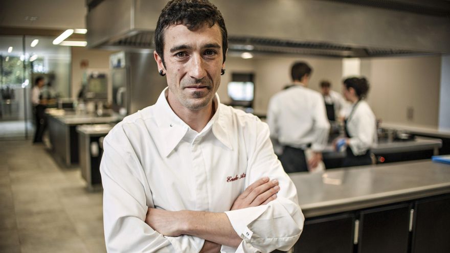 Eneko Atxa dice que la cocina tiene algo mágico, el regalo de aprender algo cada día