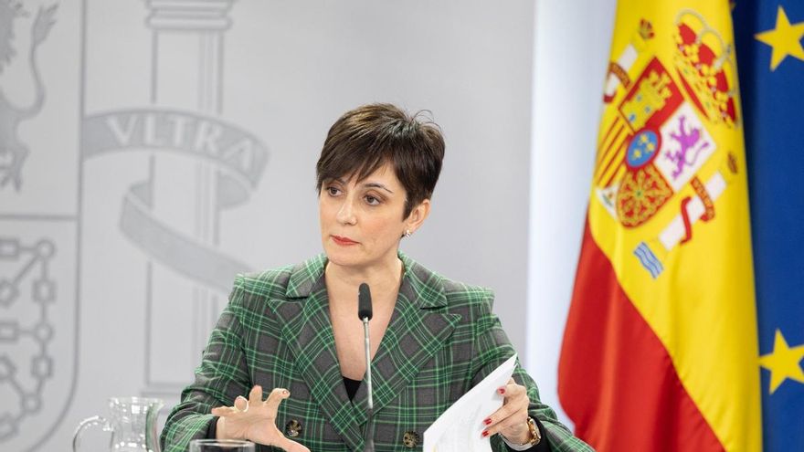 Archivo - La ministra de Vivienda y Agenda Urbana, Isabel Rodríguez, interviene durante una rueda de prensa posterior a la reunión del Consejo de Ministros, en el Palacio de La Moncloa. Archivo.