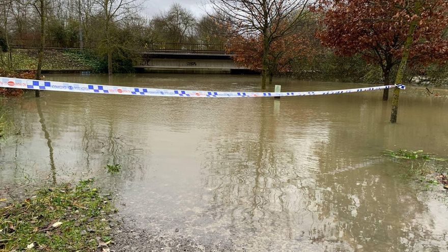 Las lluvias y el desembalse de Ullibarri-Gamboa han provocado inundaciones en Asteguieta