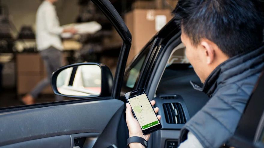 Uber y Rappi dejan de ser la solución para los despedidos: hay más competidores y menos demanda