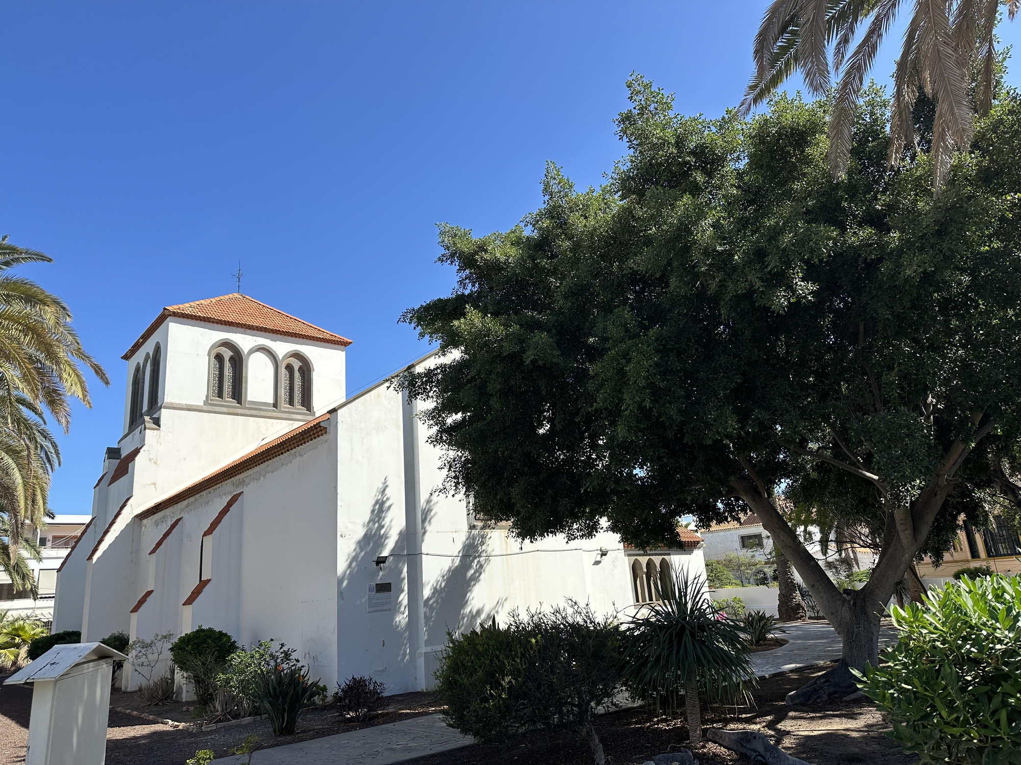 Iglesia anglicana Holy Trinity. La huella inglesa puede verse por todas partes en Ciudad Jardín.
