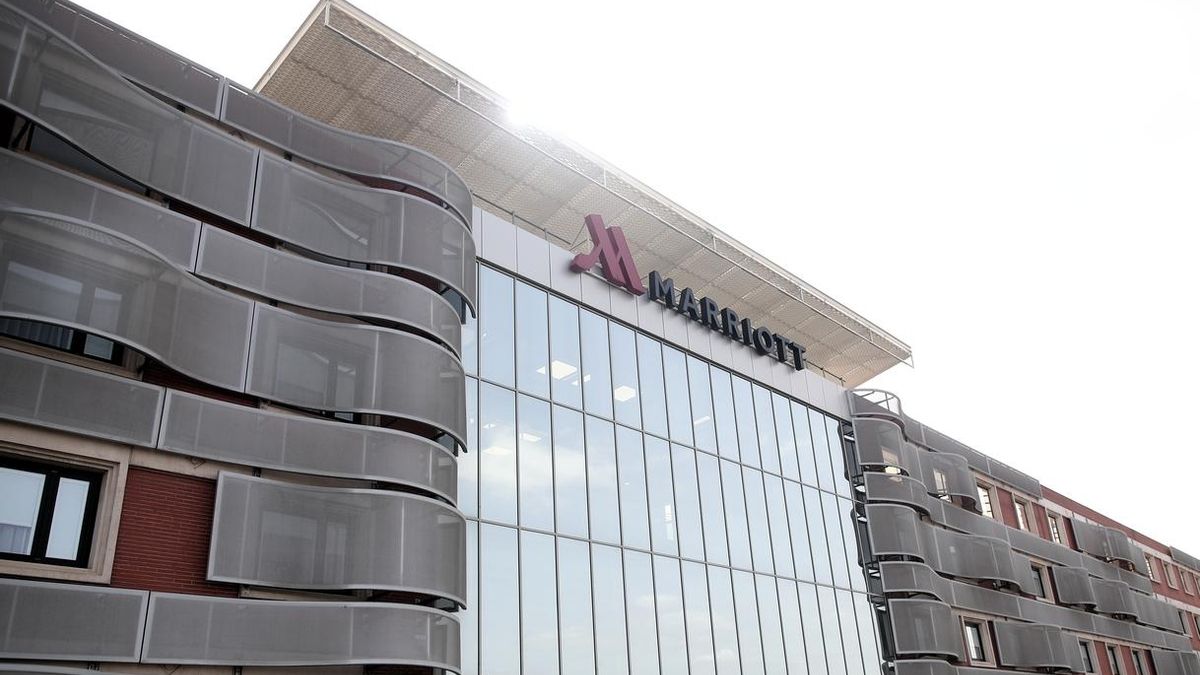 El Gobierno impone el cierre de todos los hoteles en el plazo de una semana