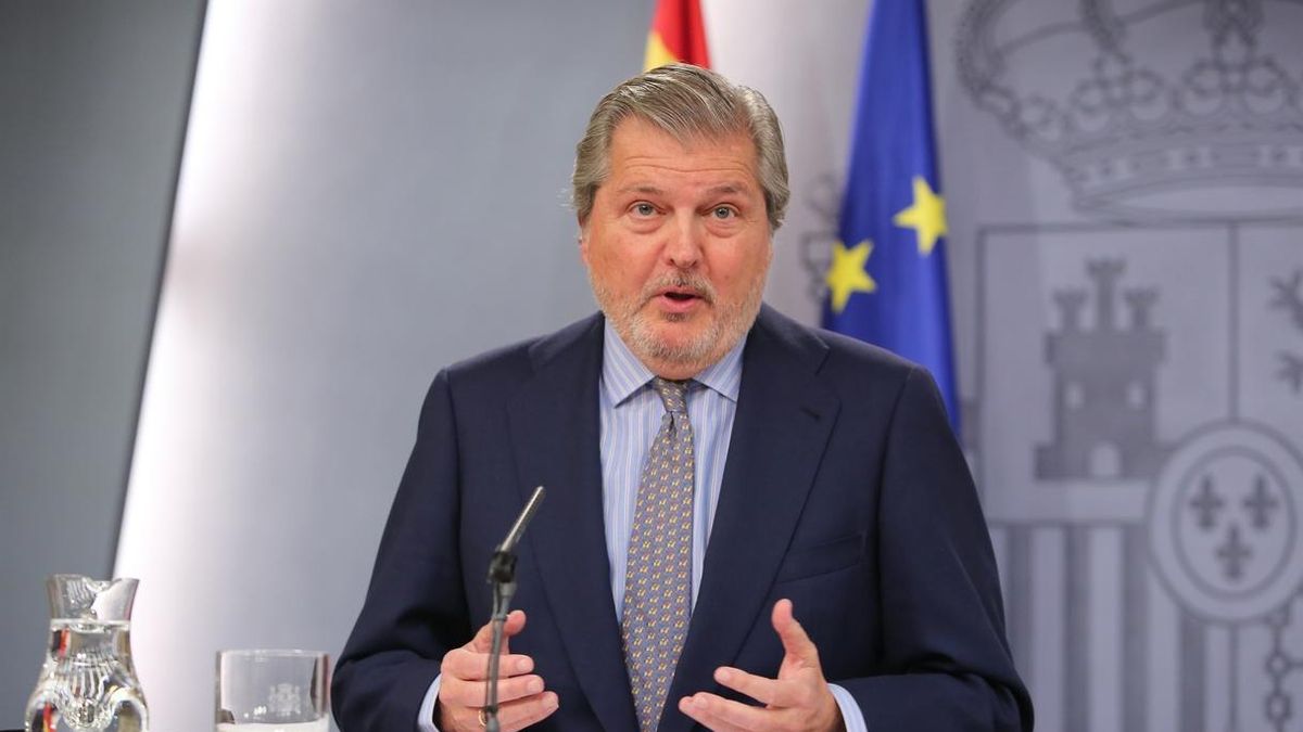 El Gobierno evita la polémica por el comentario de Cifuentes sobre los andaluces y prefiere no opinar