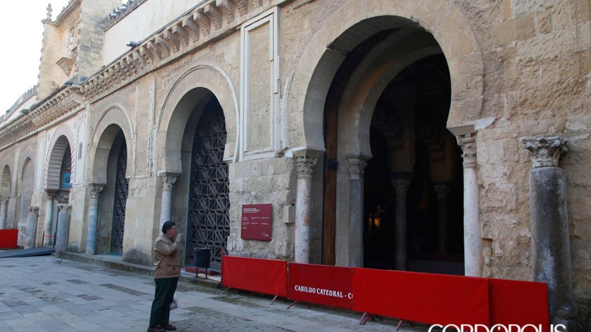 Icomos dice que prefiere propiciar "un café" a emitir un informe sobre la celosía retirada de la Mezquita de Córdoba