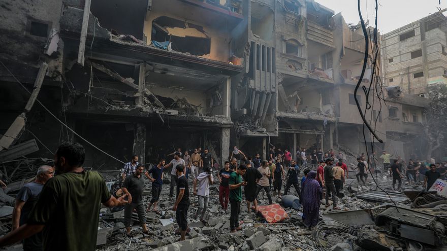 Al menos 10 muertos en un bombardeo israelí contra una vivienda familiar en Ciudad de Gaza