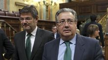 El ministro de Justicia, Rafael Catalá, y el ministro del Interior, Juan Ignacio Zoido, en el Congreso