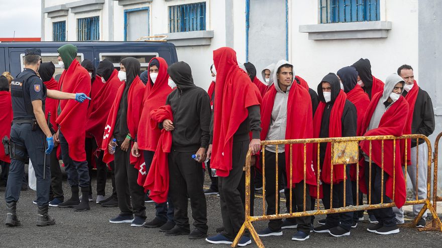 Inundaciones y traslados: el impacto de la borrasca Hermine en los campamentos para migrantes de Canarias
