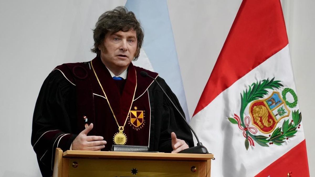 Milei fue nombrado doctor honoris causa por la Universidad San Martín de Porres (USMP), de Perú.