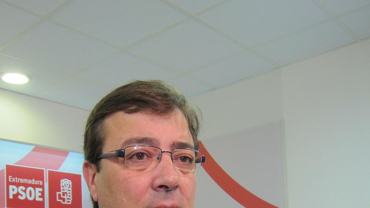 Vara "agradecería" que Monago hablase con Rajoy "además del déficit presupuestario, del déficit social"