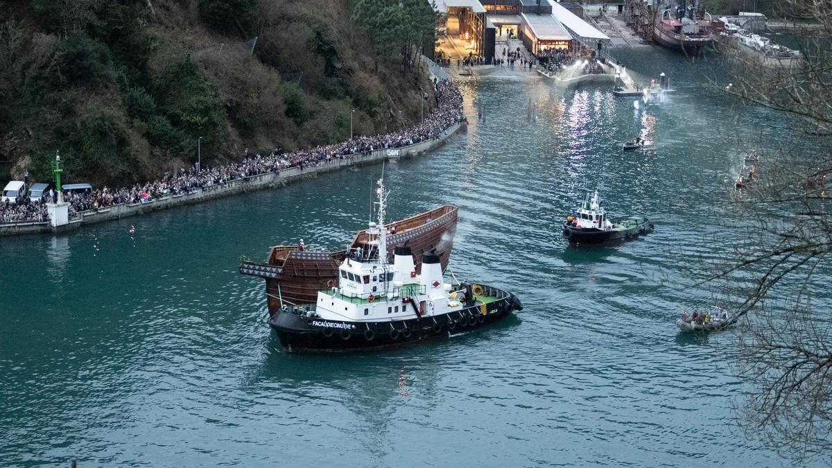 Botadura de la nao San Juan, réplica de un ballenero del siglo XVI reconstruida en Albaola de Pasaia