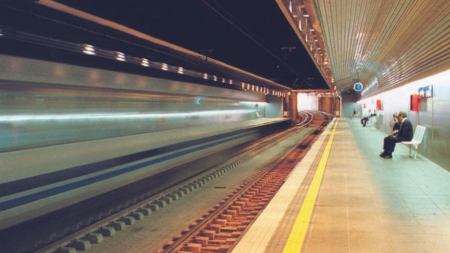 Euskotren: 40 años y 1.200 millones de viajes por las vías vascas