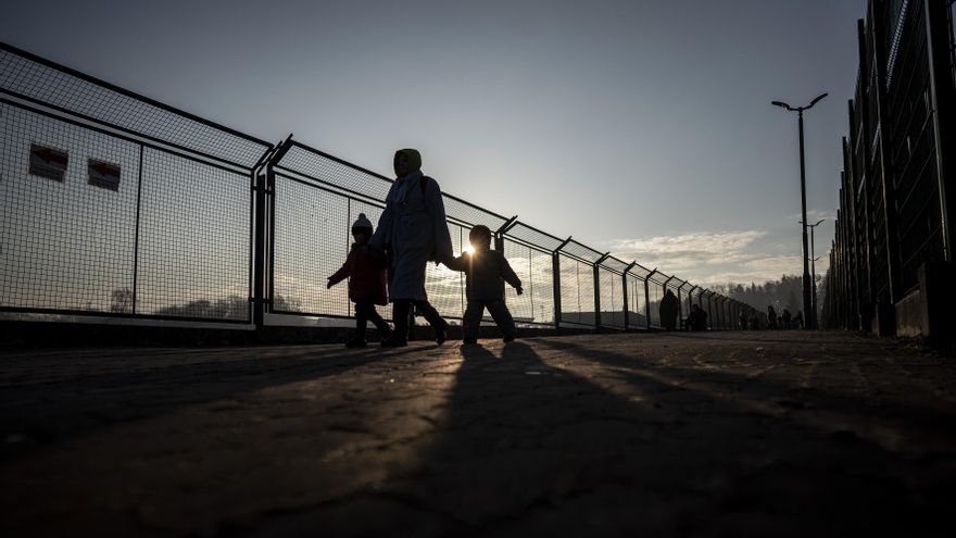 Refugiados gitanos ucranianos se enfrentan a la discriminación de los caseros en Polonia