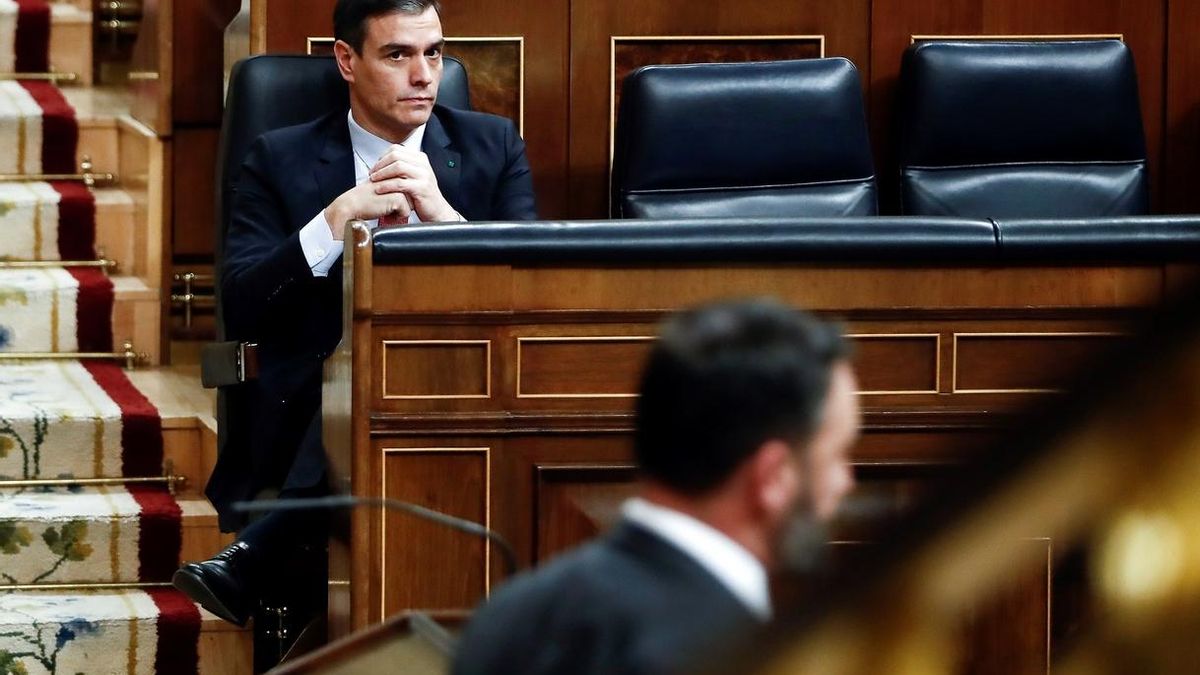 Abascal no coge el teléfono a Sánchez y acusa al Gobierno de ser "responsable" de los 11.000 muertos