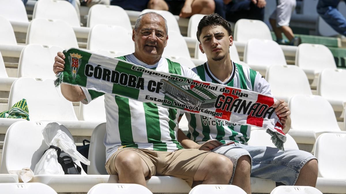 Grada Blanquiverde del Córdoba CF - Sporting de Gijón