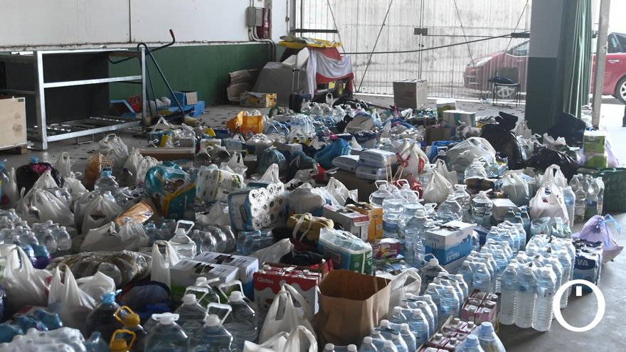 El Córdoba CF acumula más de tres toneladas de recursos para las víctimas de la DANA