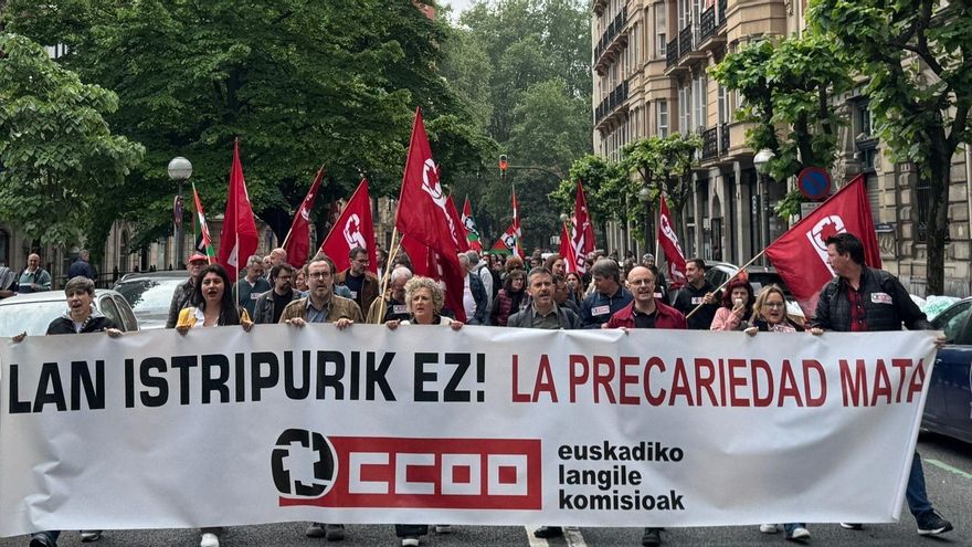 Manifestación de CCOO Euskadi en Bilbao con motivo del Día Internacional de la Salud Laboral.