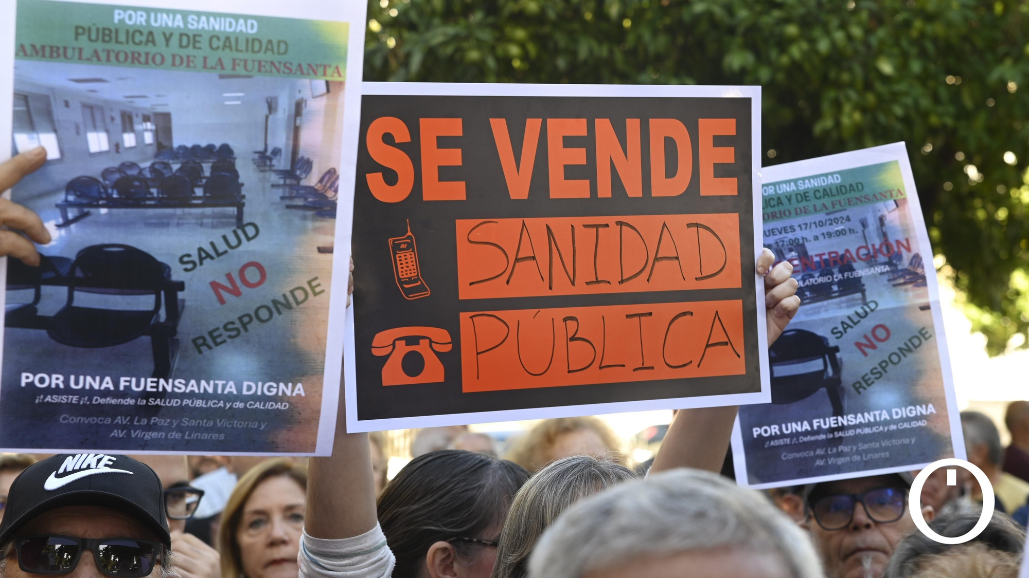 Concentración en el centro de salud de la Fuensanta