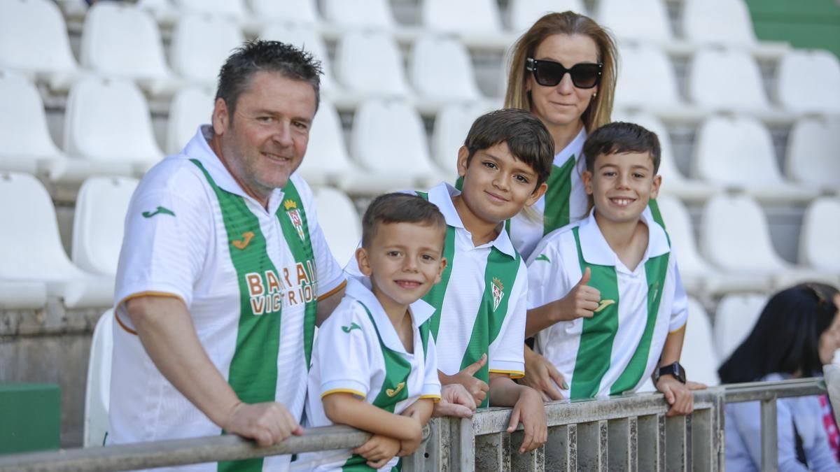 Grada Blanquiverde del Córdoba CF - SD Eibar