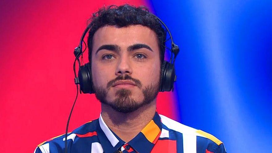 Raúl ('Mozos de Arousa') habla de su carrera en el PP, de seguir en 'Reacción en cadena' tras el 18F y critica a Sánchez