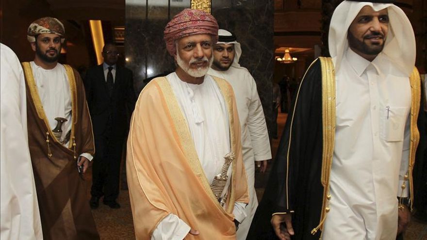 El ministro de Exteriores de Omán llega a Irán en visita oficial sorpresa