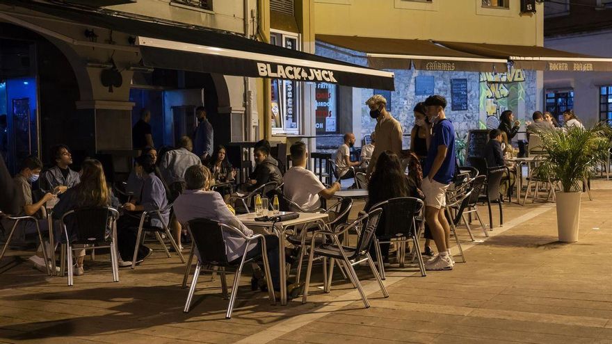 La Justicia vuelve a dar la razón a la hostelería cántabra y avala su apertura hasta la hora que permita la licencia