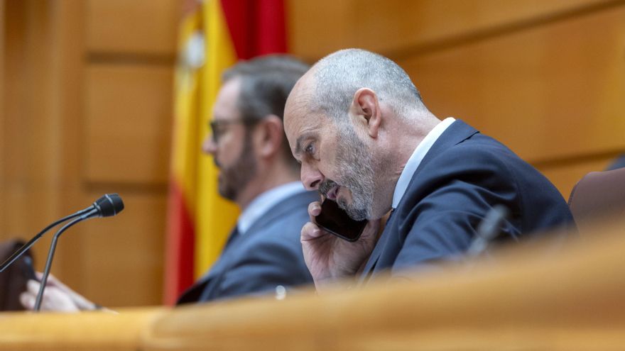 Archivo - El presidente del Senado, Pedro Rollán, durante una sesión de control en el Senado, a 8 de abril de 2025, en Madrid (España).