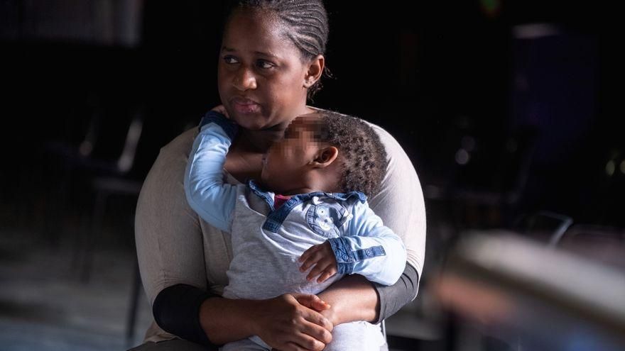 Aissa Didla, que llegó en patera a Fuerteventura y fue separada de su hijo mayor.