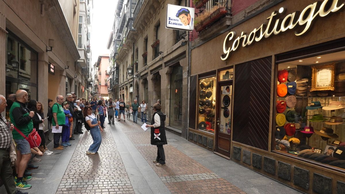 El teatro relacional Free Tour-X en uno de los negocios más antiguos que resisten en el Casco Viejo de Bilbao