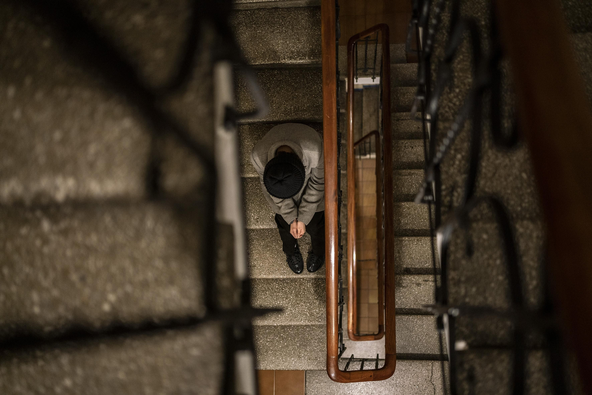 Una de las mujeres que señala al director Luis María Ferrández