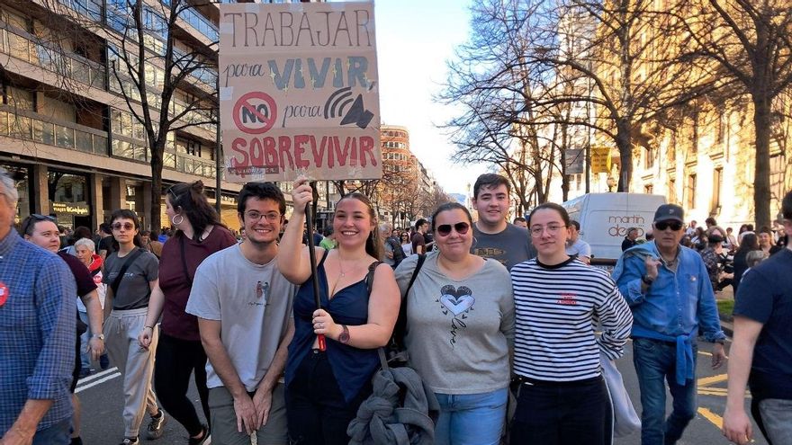 Estudiantes y profesores van juntos a la manifestación de Bilbao del 17 de marzo por la huelga general