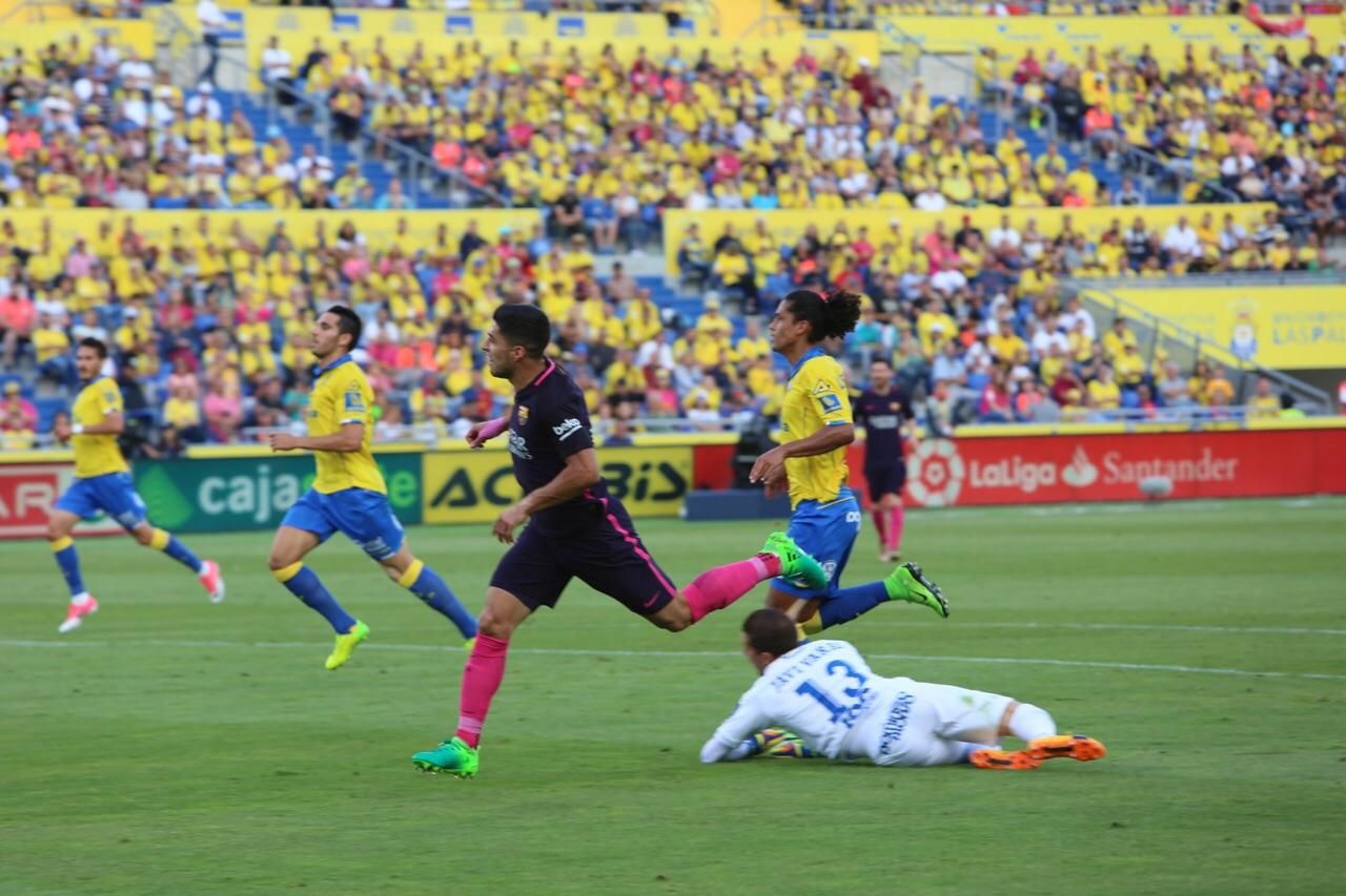Partido entre la UD Las Palmas y FC Barcelona. Alejandro Ramos.